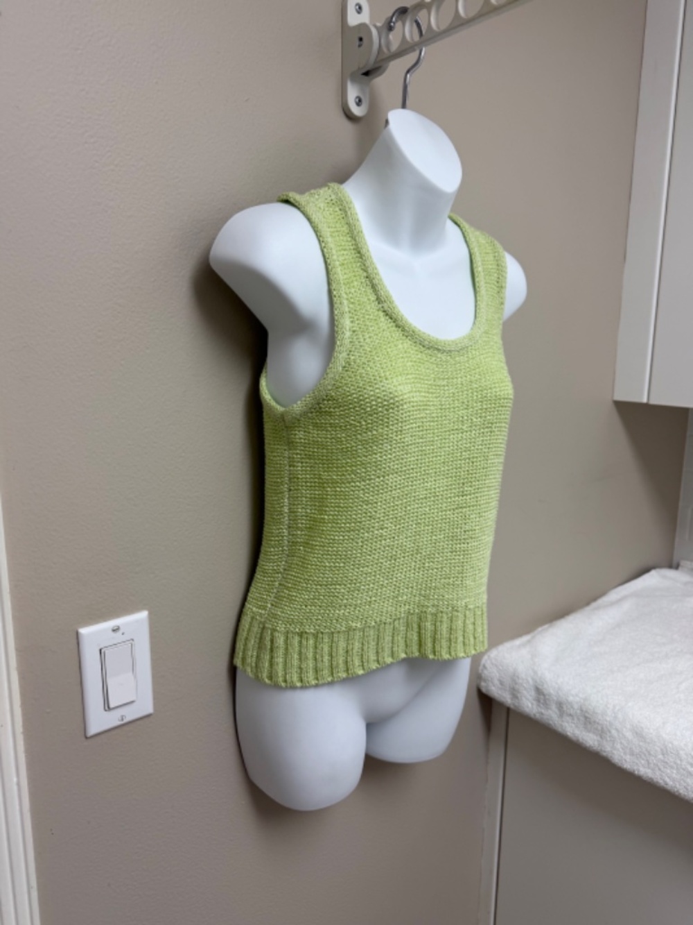NEW! Vera Moda "Charity" Scoop Neck Knit Tank Reed Green Size Small - Picture 7 of 15